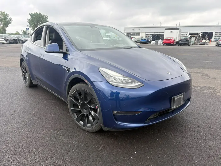 Tesla Model Y 2022 à vendre - photo 1