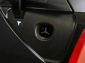 2022 Tesla Model Y - image 21