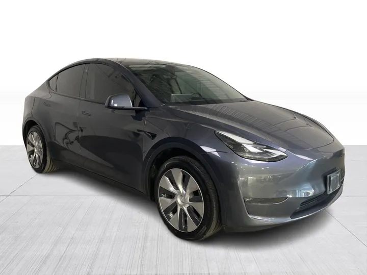 2022 Tesla Model Y - main image