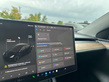 2024 Tesla Model Y - image 26