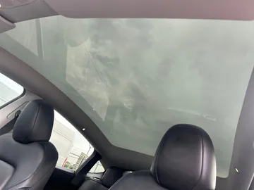 2024 Tesla Model Y - image 6