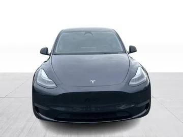 2024 Tesla Model Y - image 8