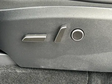 2024 Tesla Model Y - image 18