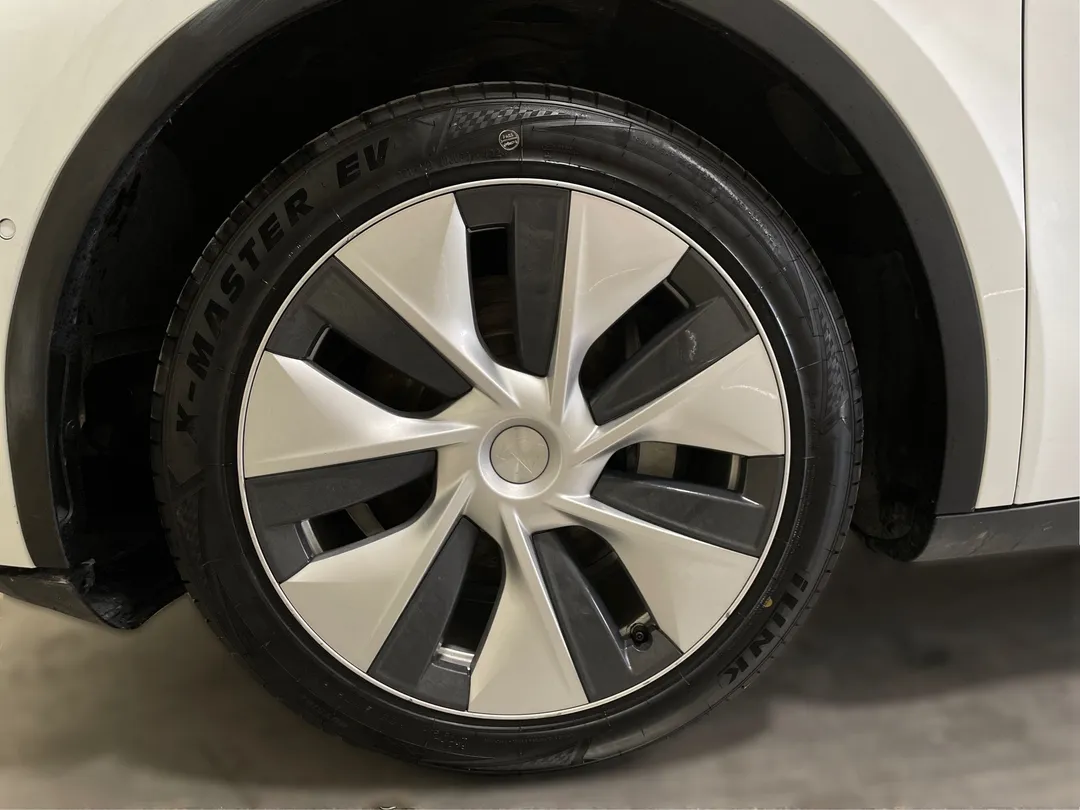 2022 Tesla Model Y — photo 6