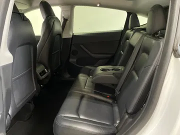 2022 Tesla Model Y - image 15