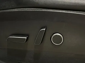 2022 Tesla Model Y - image 16