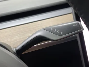 2022 Tesla Model Y - image 24