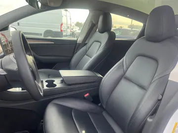 2023 Tesla Model Y - image 9