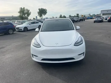 2023 Tesla Model Y - image 2