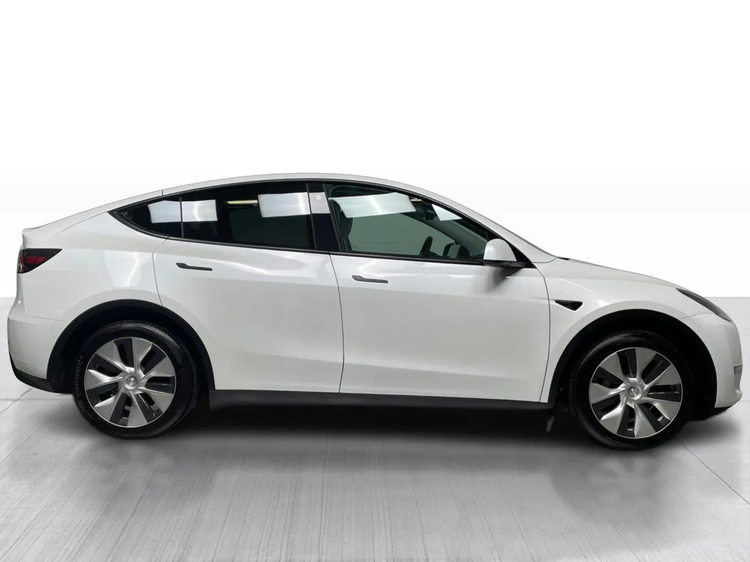 Tesla Model Y 2023 à vendre - photo 2