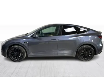 2022 Tesla Model Y - image 10