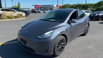 2022 Tesla Model Y - image 3