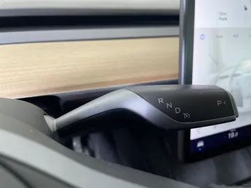 2022 Tesla Model Y - image 28