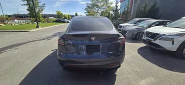 2022 Tesla Model Y - image 6