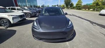 2022 Tesla Model Y - image 2