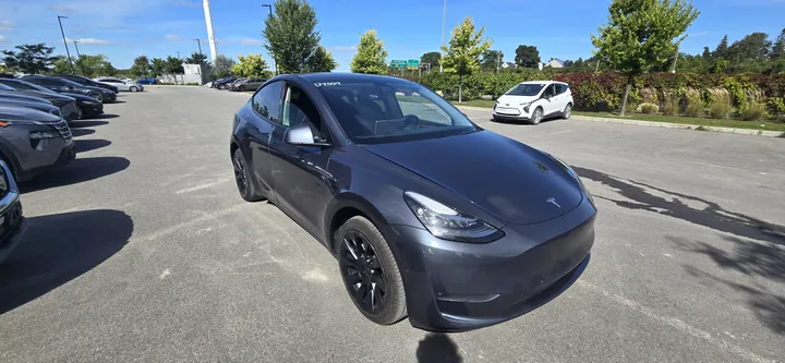 2022 Tesla Model Y - image principale