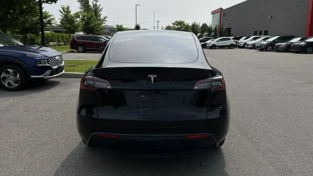 2022 Tesla Model Y — photo 5