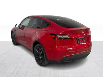 2022 Tesla Model Y - image 11