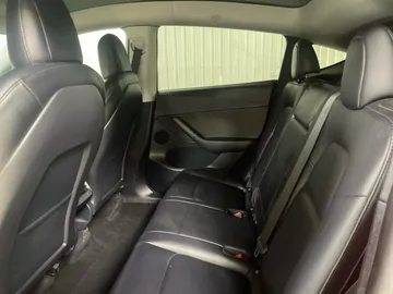 2022 Tesla Model Y - image 15