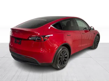 2022 Tesla Model Y - image 14