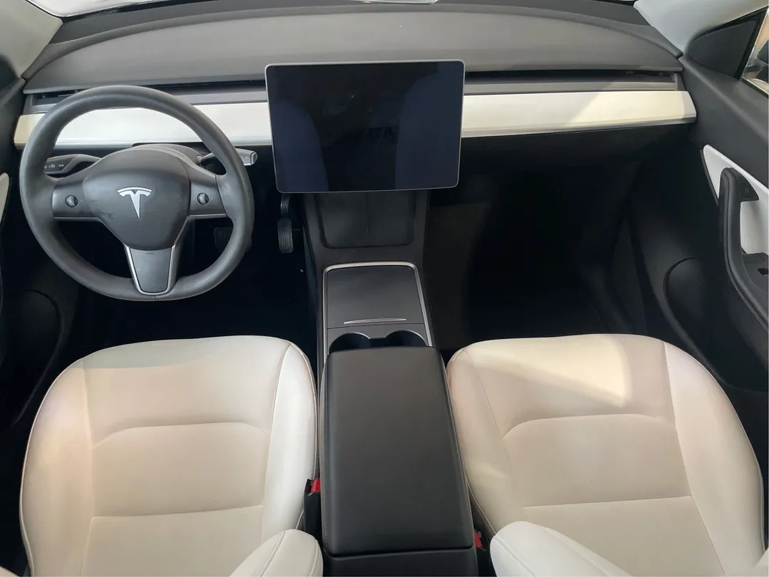2022 Tesla Model Y — photo 4
