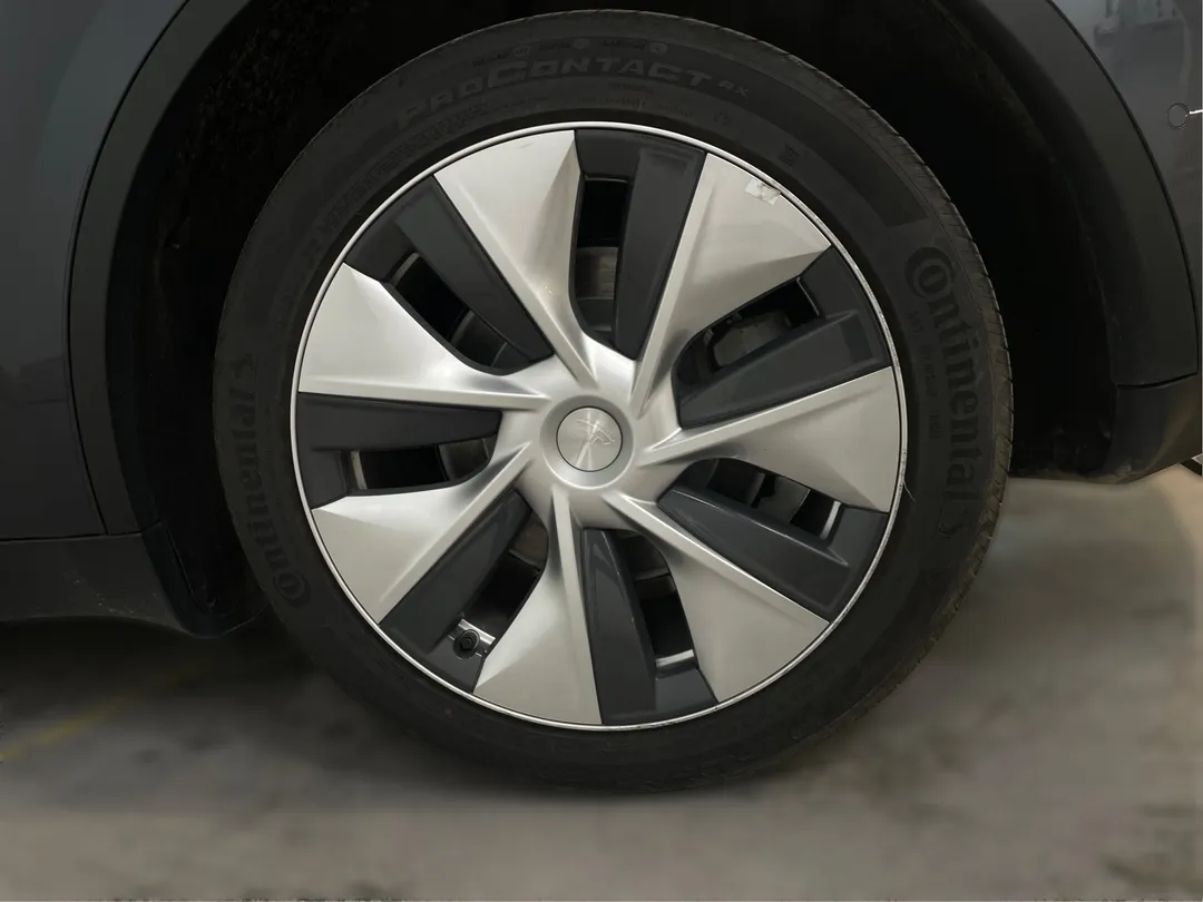 2022 Tesla Model Y — photo 6