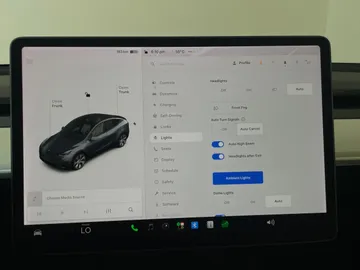 2022 Tesla Model Y - image 17