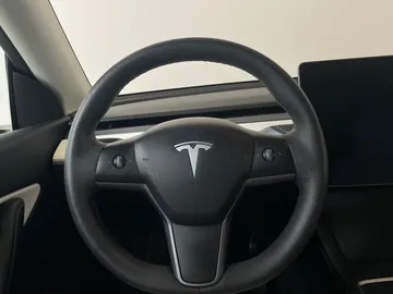 2022 Tesla Model Y - image 16