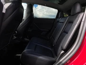 2022 Tesla Model Y - image 16