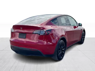 2022 Tesla Model Y - image 15