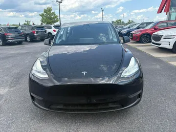 2022 Tesla Model Y - image 2