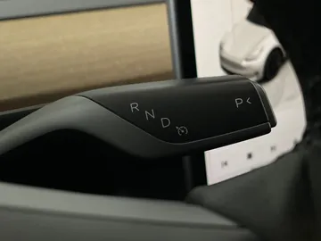 2022 Tesla Model Y - image 32