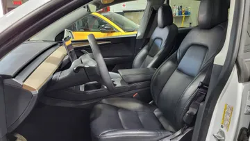 2022 Tesla Model Y - image 8