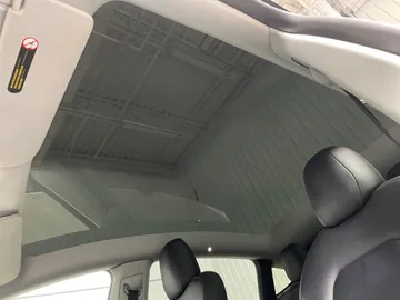 2022 Tesla Model Y - image 6