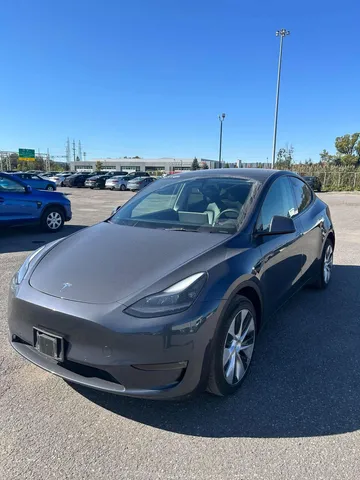 2022 Tesla Model Y - image 2