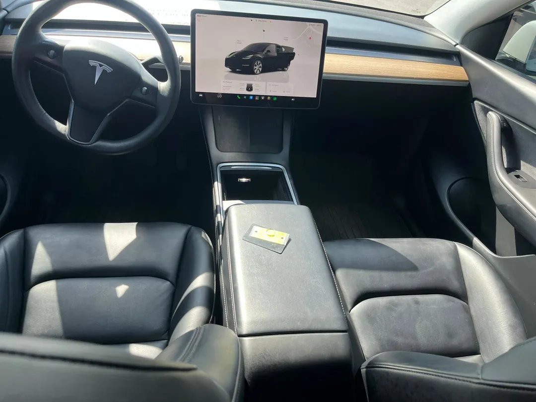 2022 Tesla Model Y Long Range AWD, photo 9
