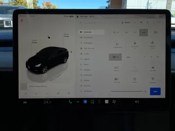2022 Tesla Model Y - image 27