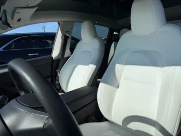 2023 Tesla Model Y - image 8