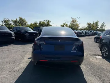2023 Tesla Model Y - image 6