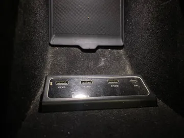 2022 Tesla Model Y - image 26
