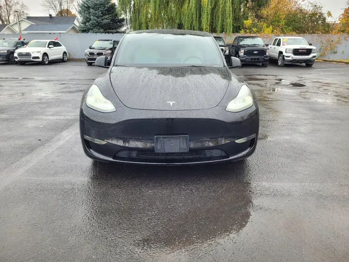 2022 Tesla Model Y - main image