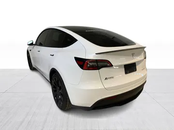 2022 Tesla Model Y - image 6