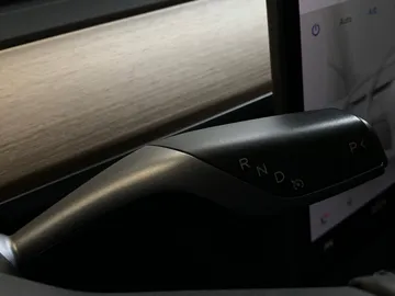 2022 Tesla Model Y - image 31