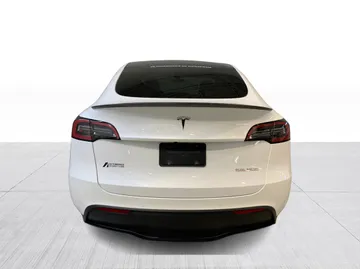 2022 Tesla Model Y - image 7