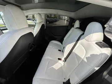 2023 Tesla Model Y - image 8