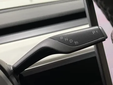 2023 Tesla Model Y - image 23