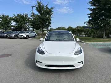 2023 Tesla Model Y - image 2
