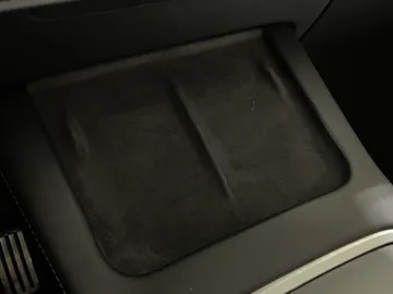 2023 Tesla Model Y - image 22