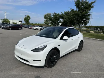 2023 Tesla Model Y - image 3