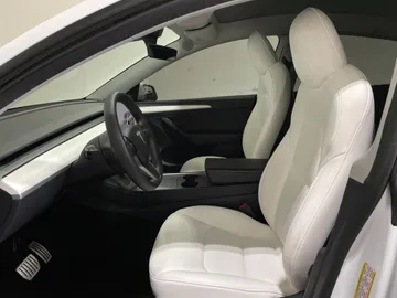 2023 Tesla Model Y - image 3